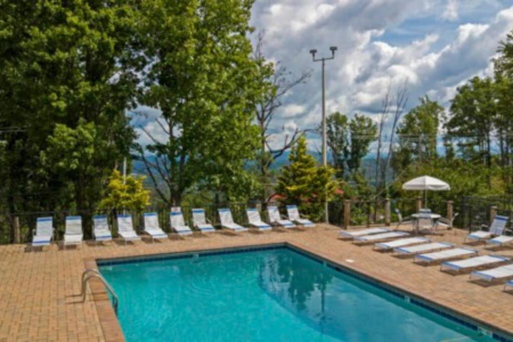 Mountain Springs Chalet Gatlinburg Esterno foto
